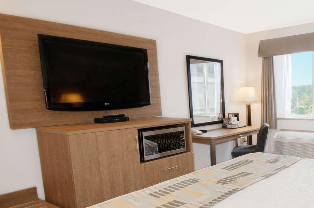 Coast Abbotsford Hotel & Suites Номер фото