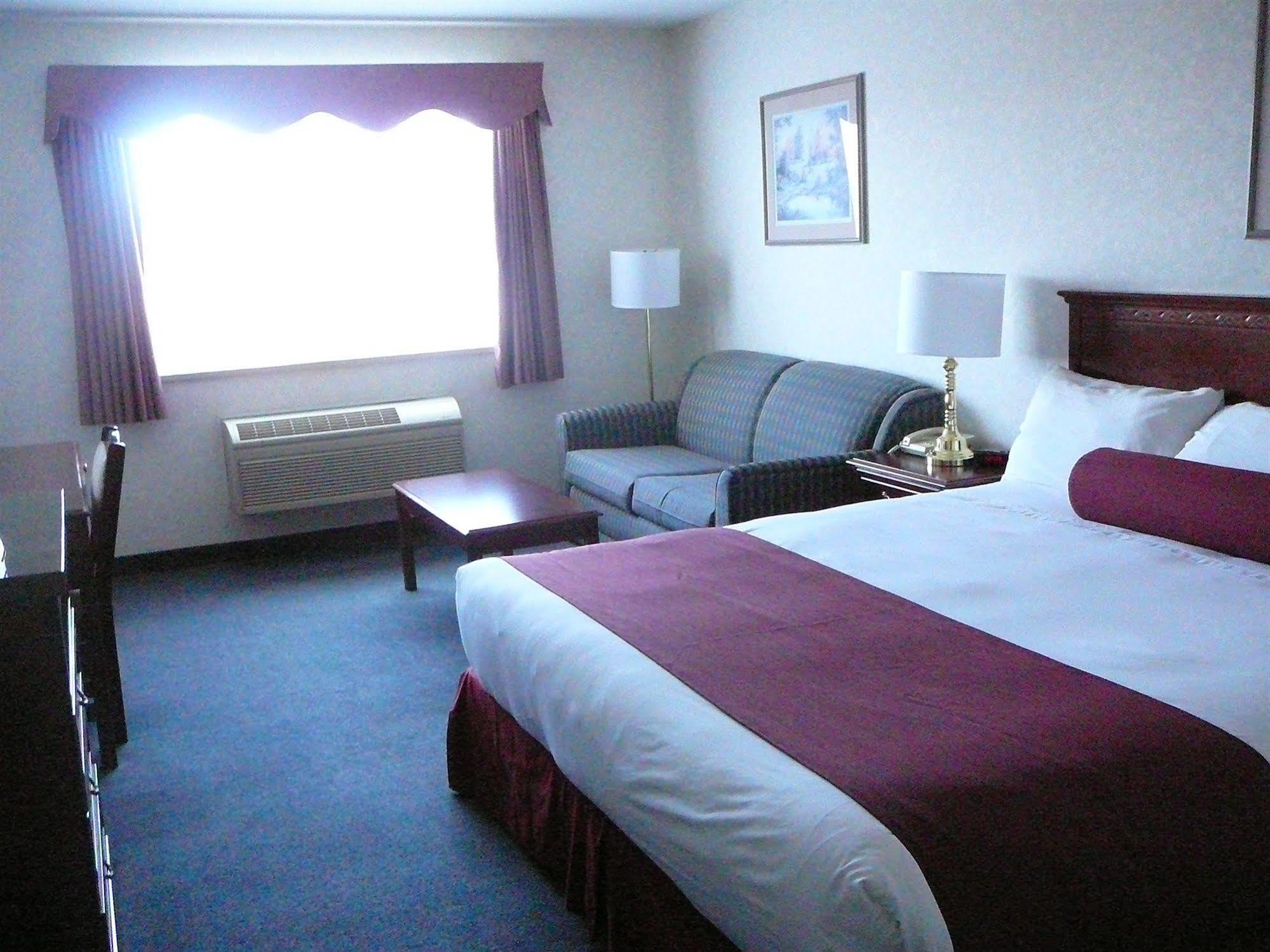 Coast Abbotsford Hotel & Suites Екстер'єр фото